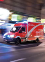 Krankenwagen auf dem Weg zum Einsatz